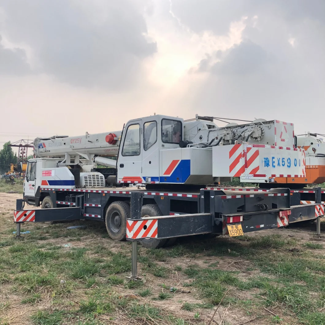 Uso De La Marca China Zoomlionn Qy25V Crane De Camió N Boom De Cinco Secciones 25ton Crane Hidrá Ulica PARA Camió N Con Grú a